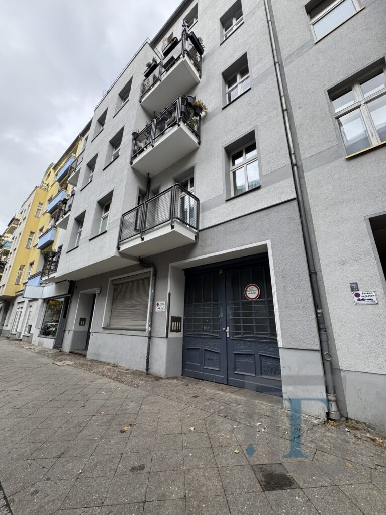 Hausansicht_Straßenansicht_.jpg